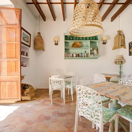 Hotelet Oms Mozart By Rentallorca Guest house *